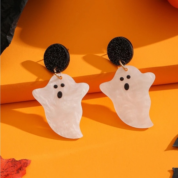 NWT Acrylic Spooky Ghost Earrings - Picture 4 of 5